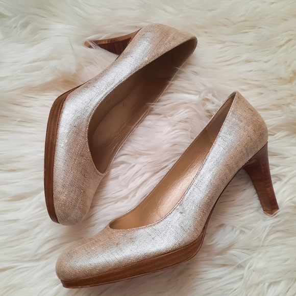 Stuart Weitzman Cream Coated Canvas Pumps 8.5M - Picture 1 of 9